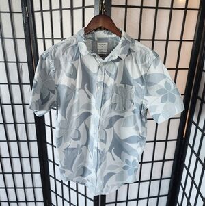 Quiksilver Men's Light Gray Floral Shirt